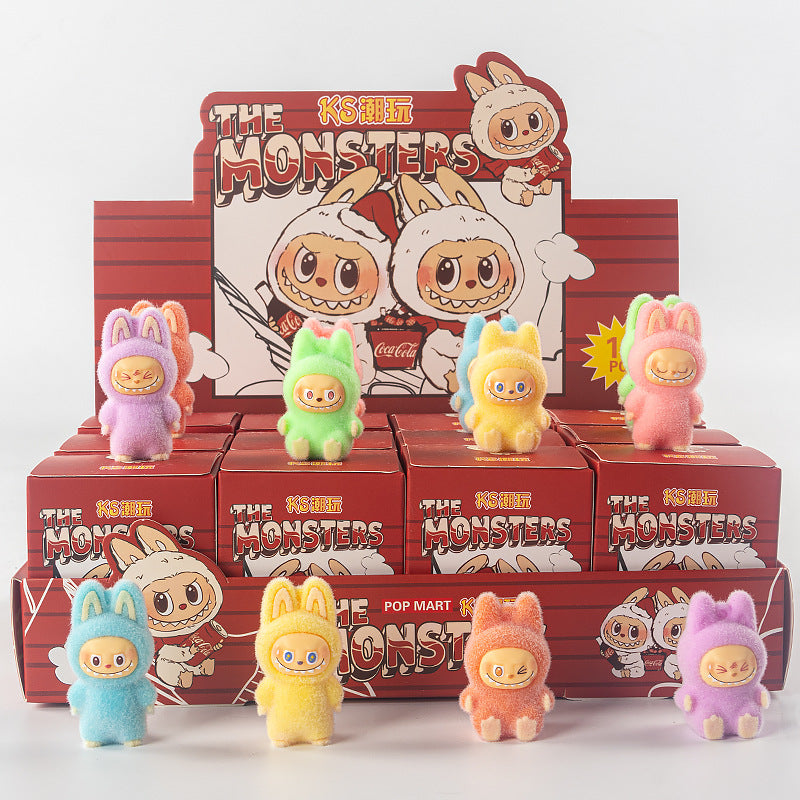 A Flocking small ornaments doll