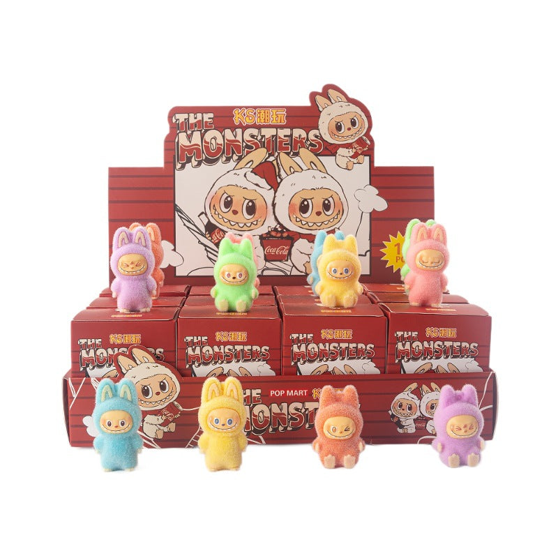 A Flocking small ornaments doll