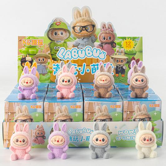 A Flocking small ornaments doll